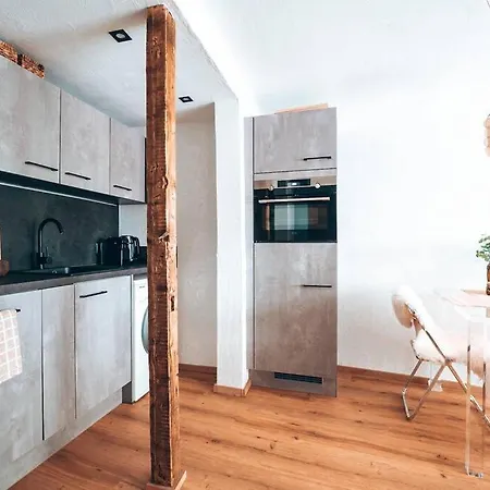 Appartement Charming Close To The Slopes, Skiing & Hiking Zell am See